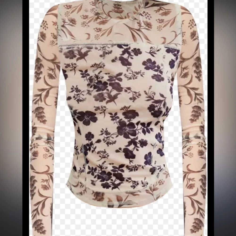 Free people long sleeve
Worn once great condition - Picture 5 of 5